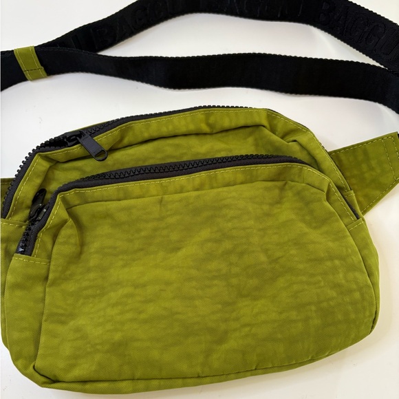 NWOT BAGGU Fanny Pack - Avocado - Picture 2 of 9